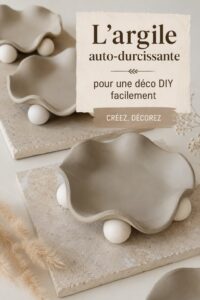 Un projet DIY de décoration utilisant de l'argile auto-durcissante pour des objets créatifs.