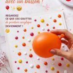 Création d'art abstrait avec un ballon et de la peinture acrylique