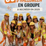 Un groupe d'amis en costumes d'Halloween colorés et originaux, prêts pour une fête festive.