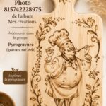 Femme pratiquant la pyrogravure sur un morceau de bois