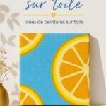 Une toile colorée peinte à la main montrant des motifs abstraits.