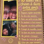 Un scrapbook coloré rempli de souvenirs pour un cadeau personnalisé à une amie